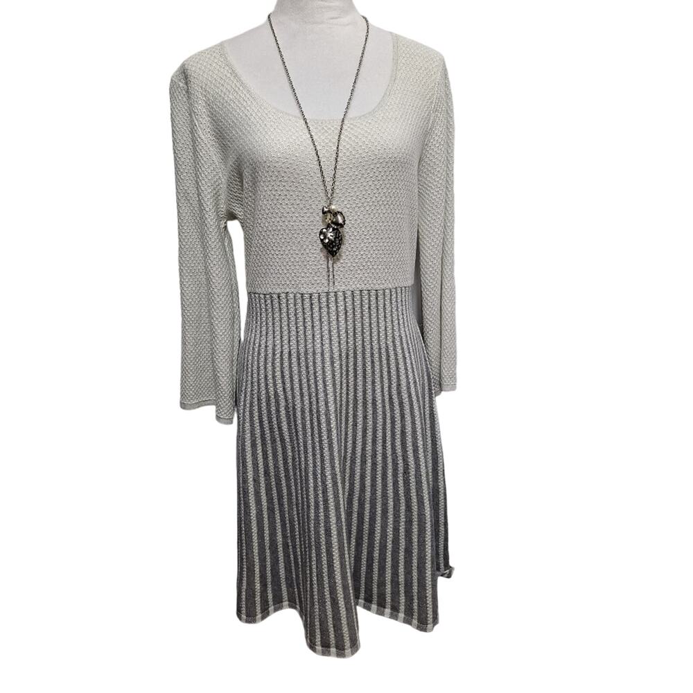 Ellen Tracy Knit Dress Sz Med Metallic A-line knee-length Silver White